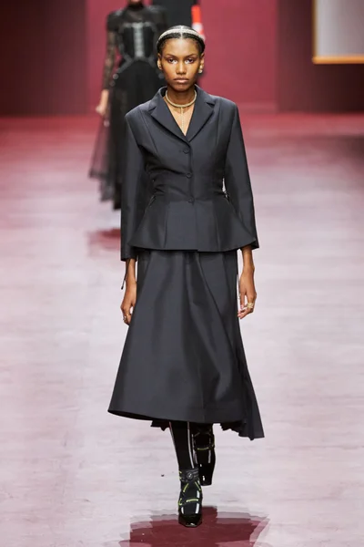 Look 8